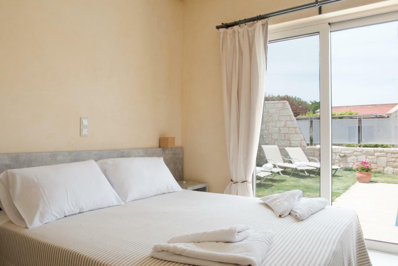 Pantanassa Villa Thalia Agia Marina  Luaran gambar